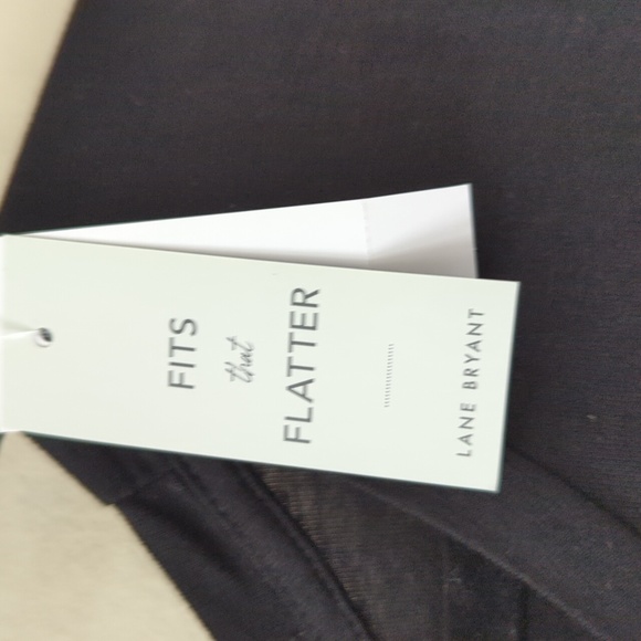 Lane Bryant Fits That Flatter Cutwork Floral Swing Top 26/28 - Picture 8 of 10